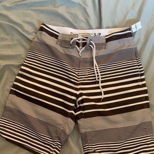 Men's GAP Small Board Shorts New With Tags Small Size